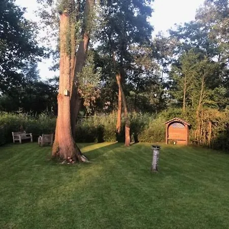 Holiday home De Zingende Wilg, Heerlijk Met Hottub *