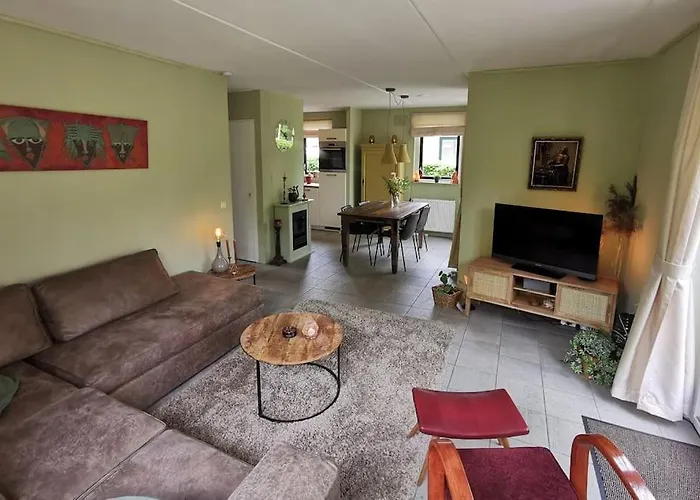 De Zingende Wilg, Heerlijk Met Hottub Semesterbostad