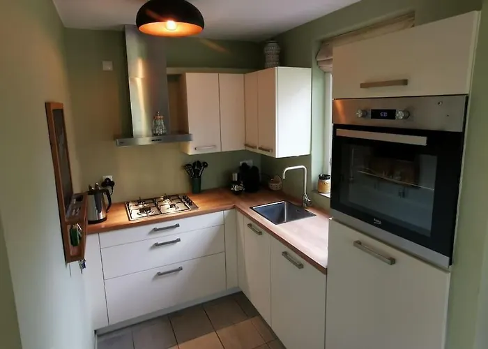 Semesterbostad De Zingende Wilg, Heerlijk Met Hottub