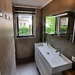 Tatil Evi De Zingende Wilg, Heerlijk Met Hottub Ewijk