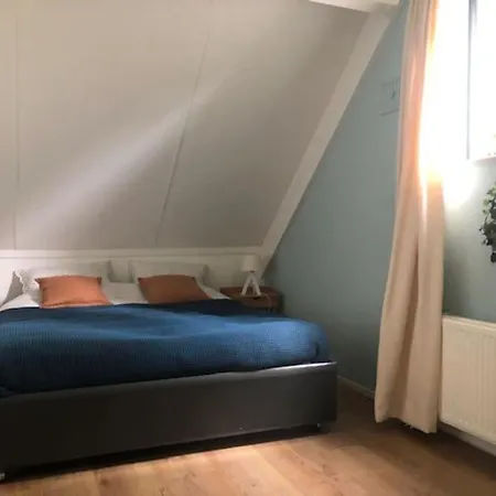 De Zingende Wilg, Heerlijk Met Hottub Hébergement de vacances Ewijk