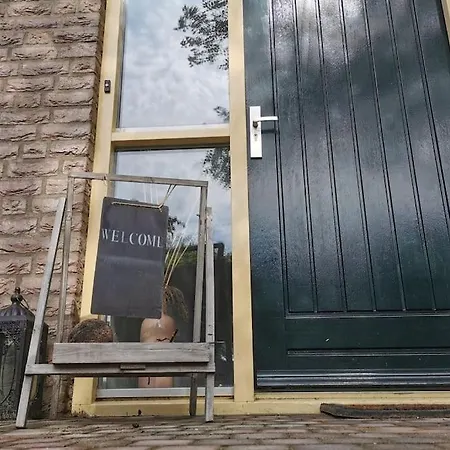 De Zingende Wilg, Heerlijk Met Hottub Hébergement de vacances Ewijk