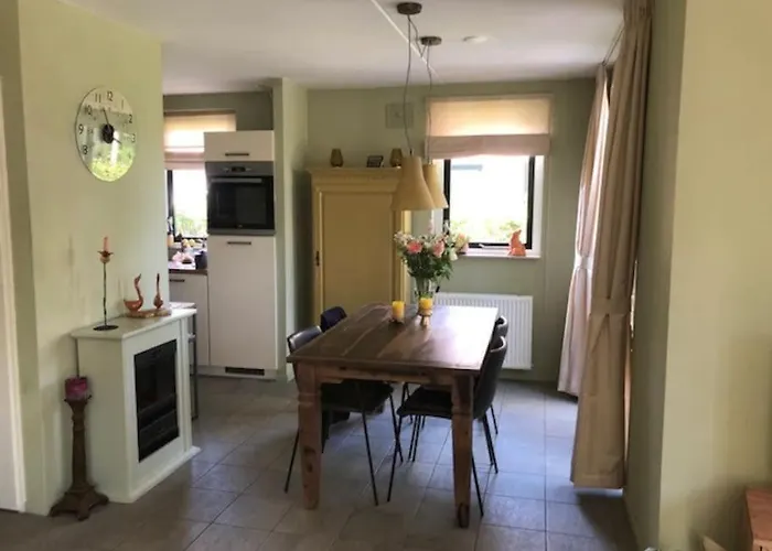 De Zingende Wilg, Heerlijk Met Hottub