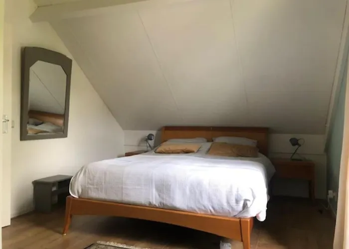 펜션 De Zingende Wilg, Heerlijk Met Hottub Ewijk