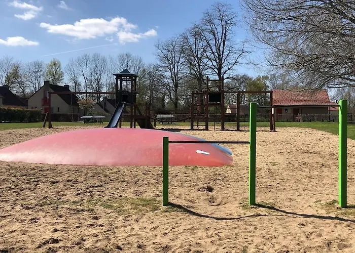 De Zingende Wilg, Heerlijk Met Hottub